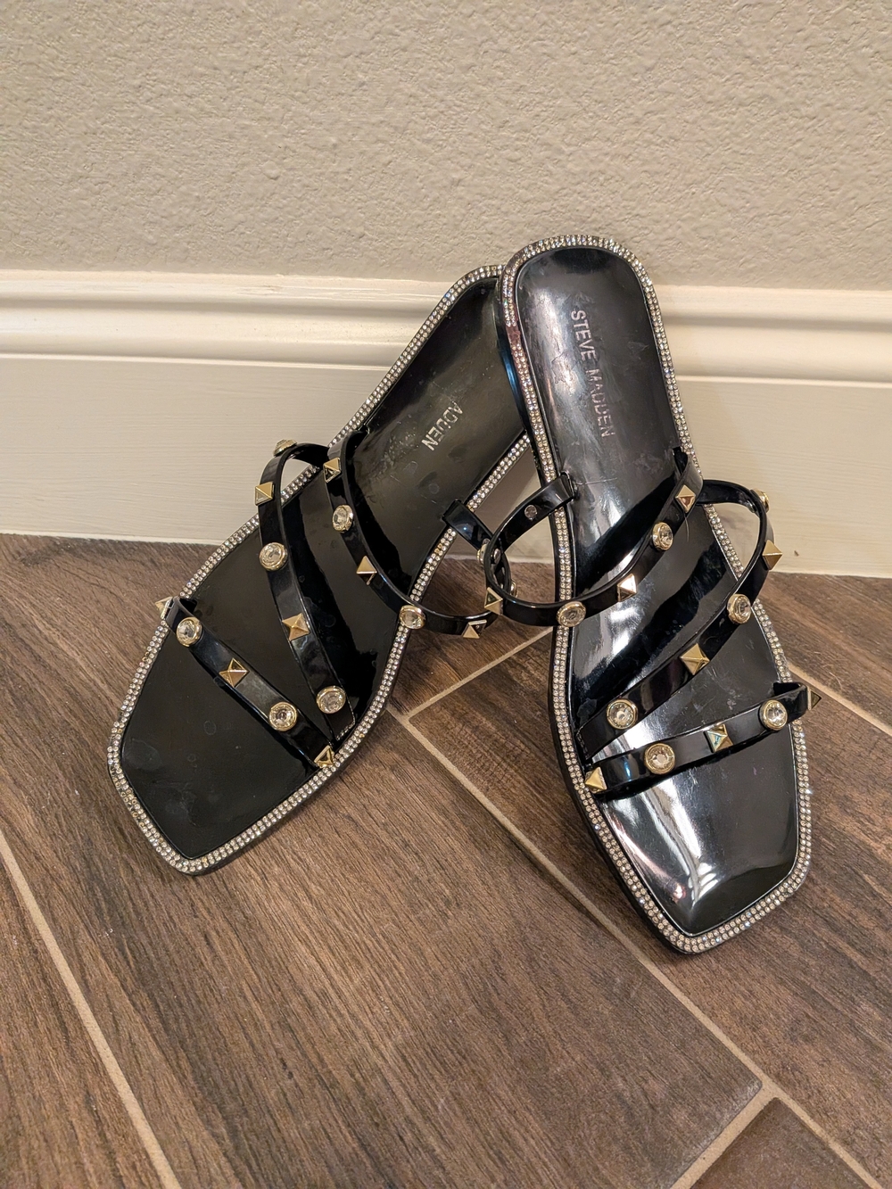 Steve Madden Black Crystal-Trim Slide Sandals, size 10